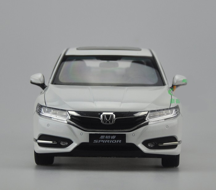 1/18 Dealer Edition 2015 Honda Spirior (White) Diecast Car Model