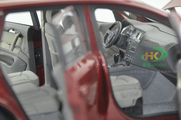 1/18 Kyosho 2009 Audi Q7 (Red) Diecast Car Model - LIVECARMODEL.com