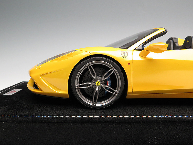 MR 1/18 Ferrari 458 Speciale Aperta (Yellow w/ Blue/White Stripes
