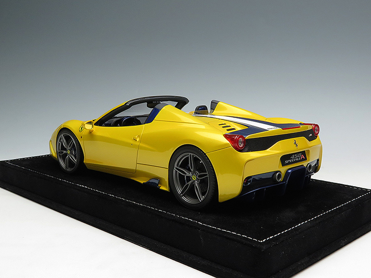 MR 1/18 Ferrari 458 Speciale Aperta (Yellow w/ Blue/White Stripes)