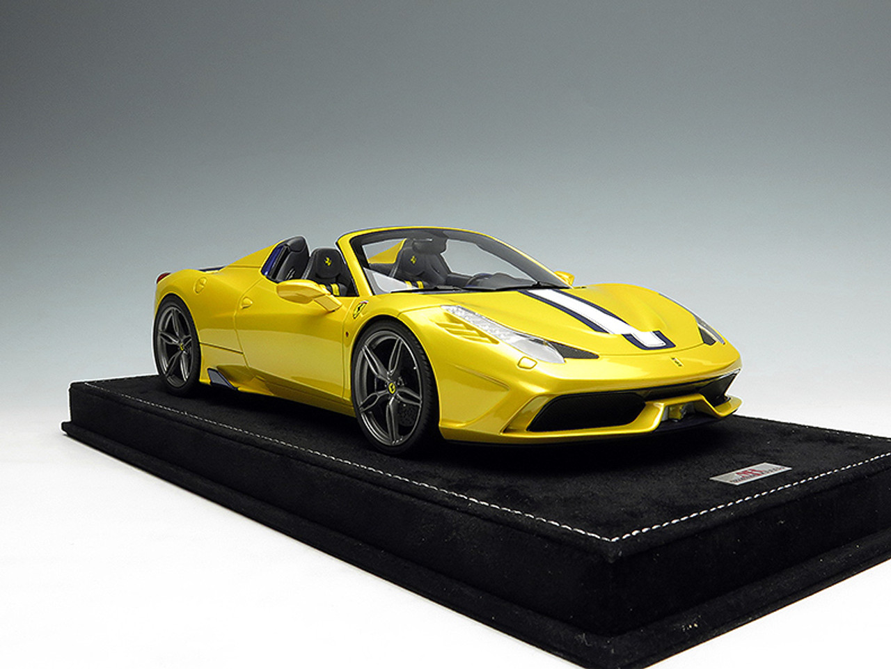 MR 1/18 Ferrari 458 Speciale Aperta (Yellow w/ Blue/White Stripes 