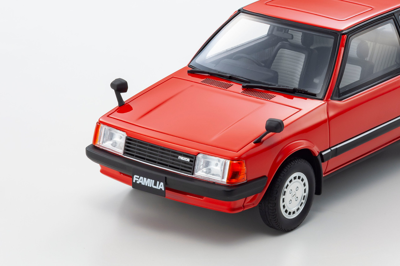 1/18 京商　ファミリア 1/18 京商 ファミリア 1⁄18 Kyosho Samurai Mazda Familia Red Car Model -
