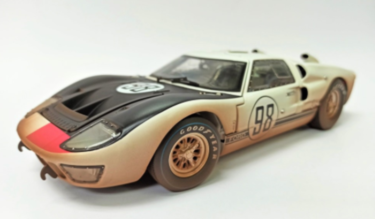 1/18 Shelby Collectible 1966 Ford GT-40 MK 2 #98 White After Race Dirty Edition Diecast Car Model