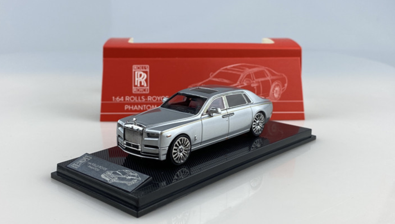 ING 164 Model Car RollsRoyce Phantom VIII Mansory 6 Doors Alloy Limo  Version  CDE