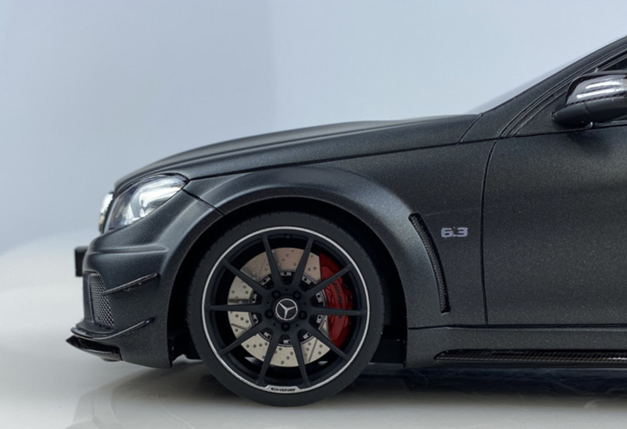 Mercedes-Benz C 63 AMG Sedan (W204) - Model car collection - GT SPIRIT