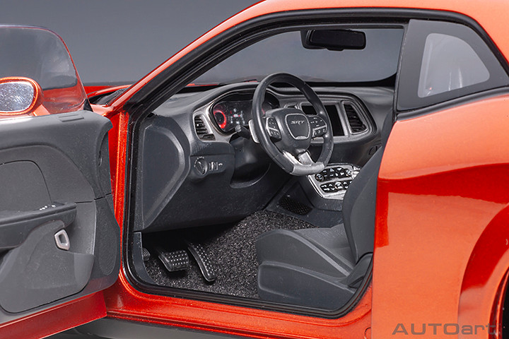 1/18 AUTOart 2018 Dodge Challenger SRT Hellcat Widebody (Orange