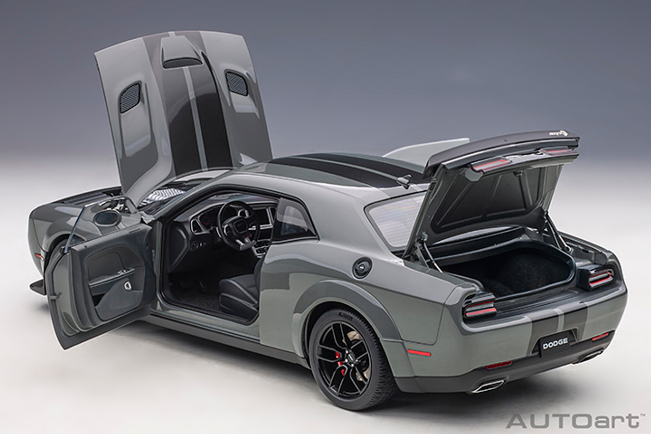 dodge challenger hellcat gray