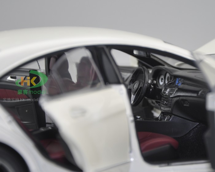 RARE 1/18 Norev Mercedes-Benz CLS 350 CGi (White) - LIVECARMODEL.com