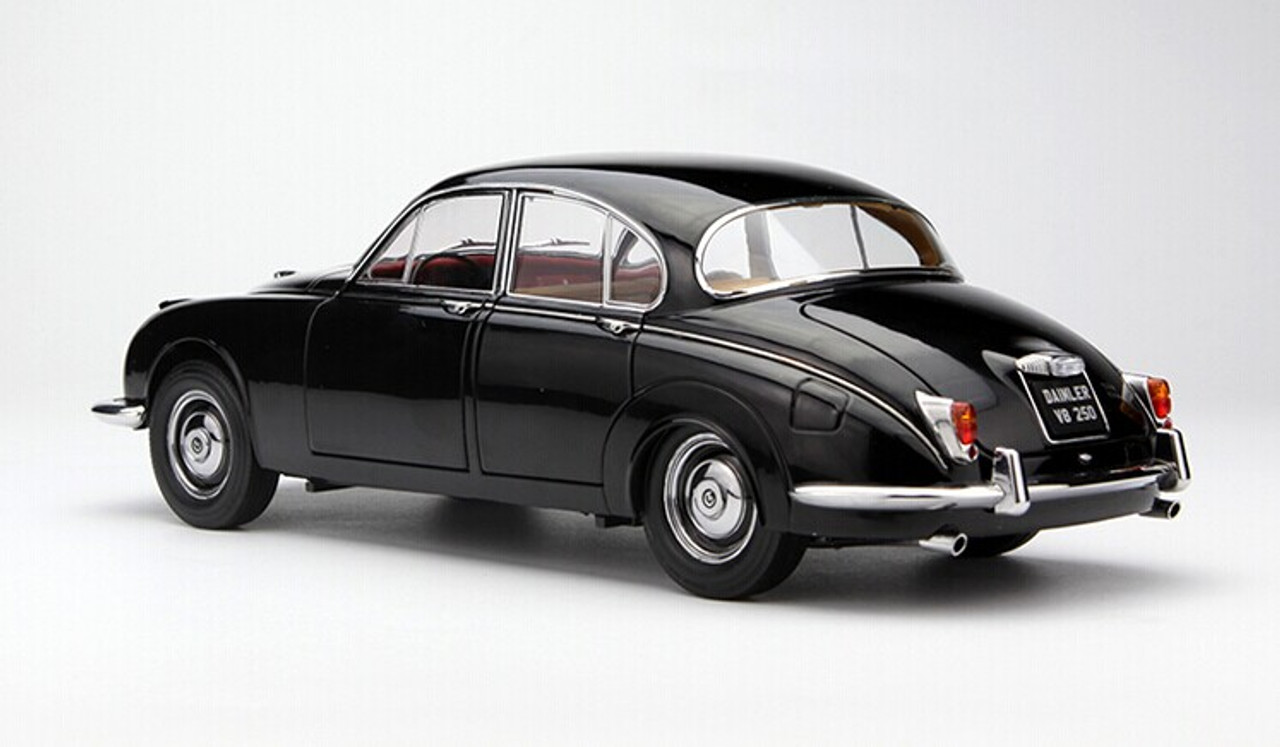 ミニカー1/18 箱あり PARAGON Jaguar Mk Ⅱ No.5-