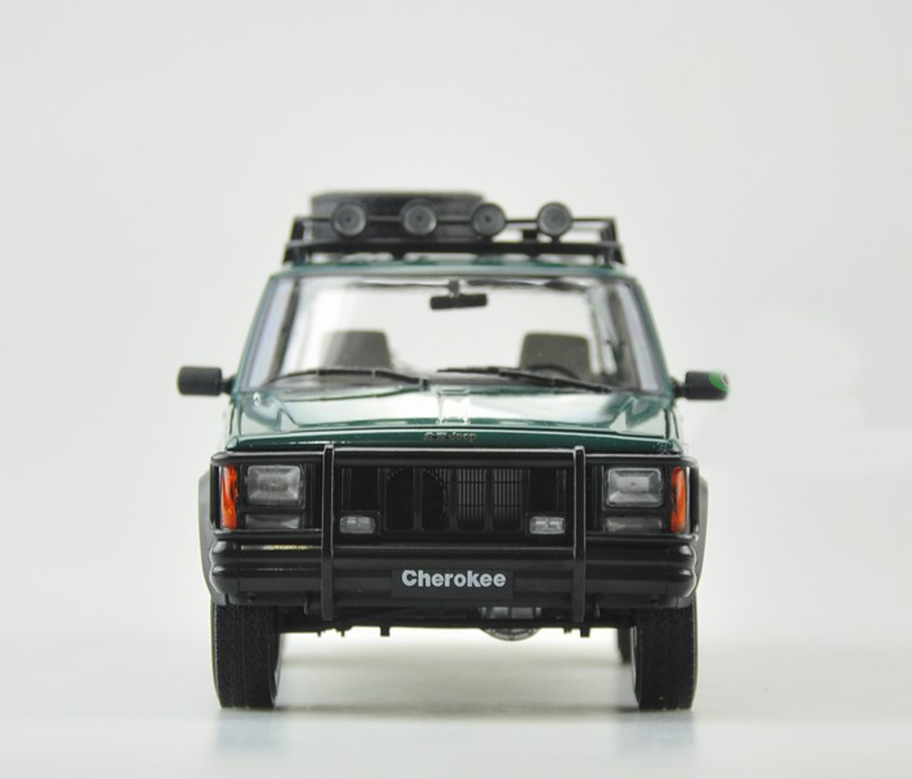 1/18 Dealer Edition Classic Jeep Cherokee (Green) Diecast Car Model