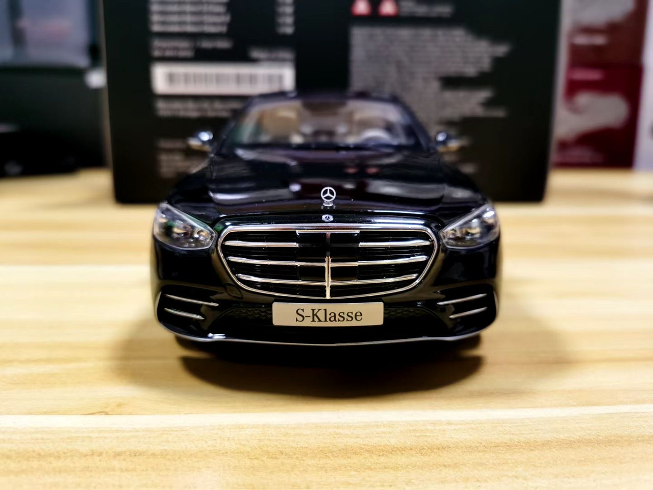 1/18 Dealer Edition 2020 Mercedes-Benz Mercedes S-Class S-Klasse W223 AMG Line (Black) Diecast Car Model