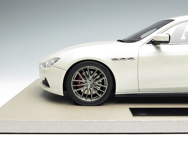 1/18 BBR Top Marques Maserati Ghibli (White) Resin Car Model
