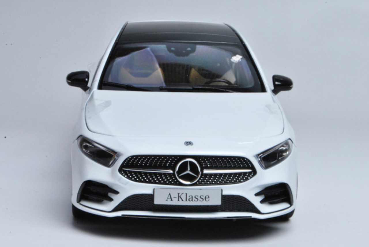 1/18 Dealer Edition Mercedes-Benz Mercedes A-Class A-KLASSE Hatchback (White) 4th Generation (W177; 2018–present) Diecast Car Model