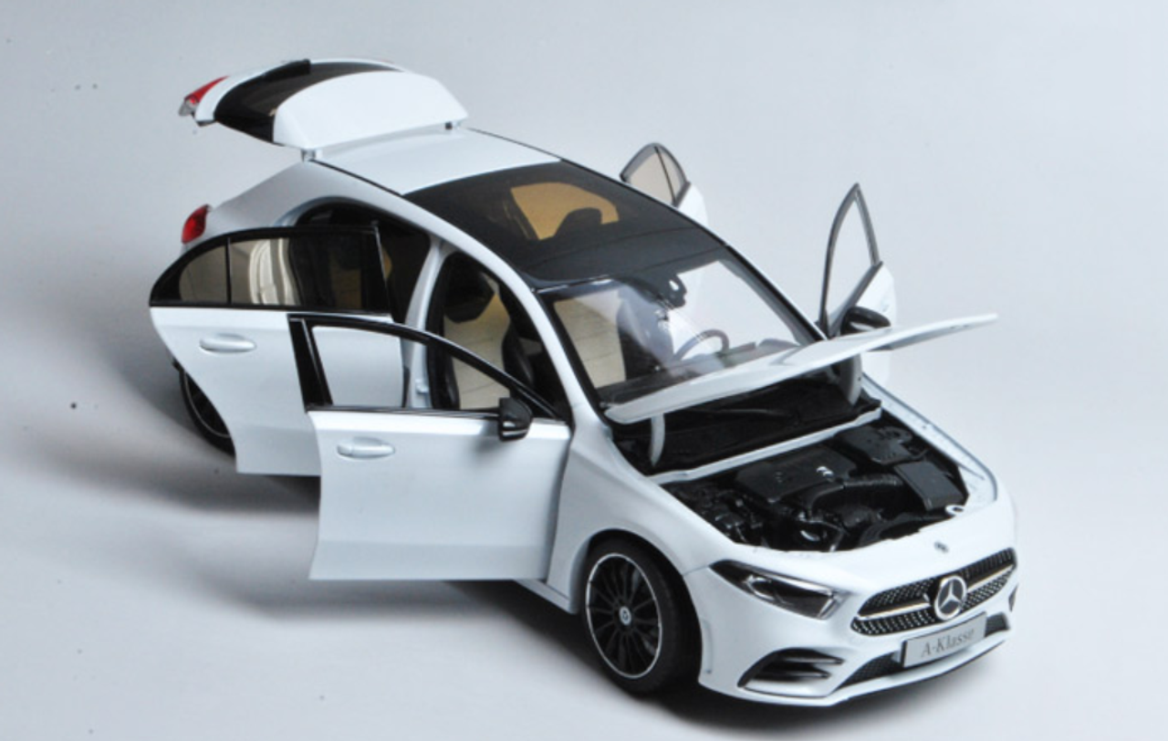 1/18 Dealer Edition Mercedes-Benz Mercedes A-Class A-Klasse Hatchback (White) 4th Generation (W177; 2018–present) Diecast Car Model