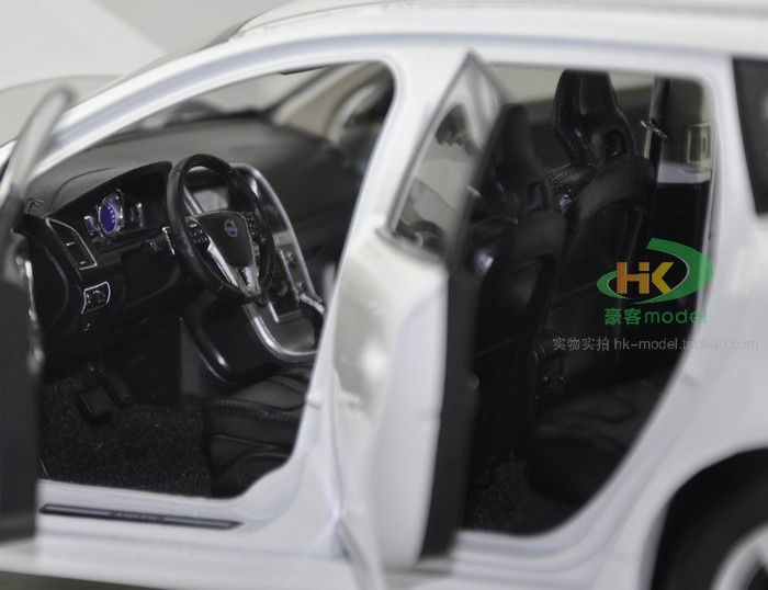 1/18 Dealer Edition Volvo XC60 (White) 1st Generation (2008–2017