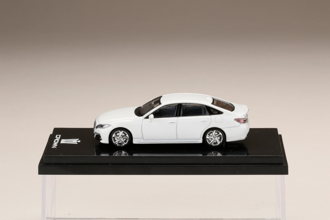 CROWN ホワイトミニカー 090 Amazon | STC 1/43 ミニカー クラウン Toyota Crown 1991-1995