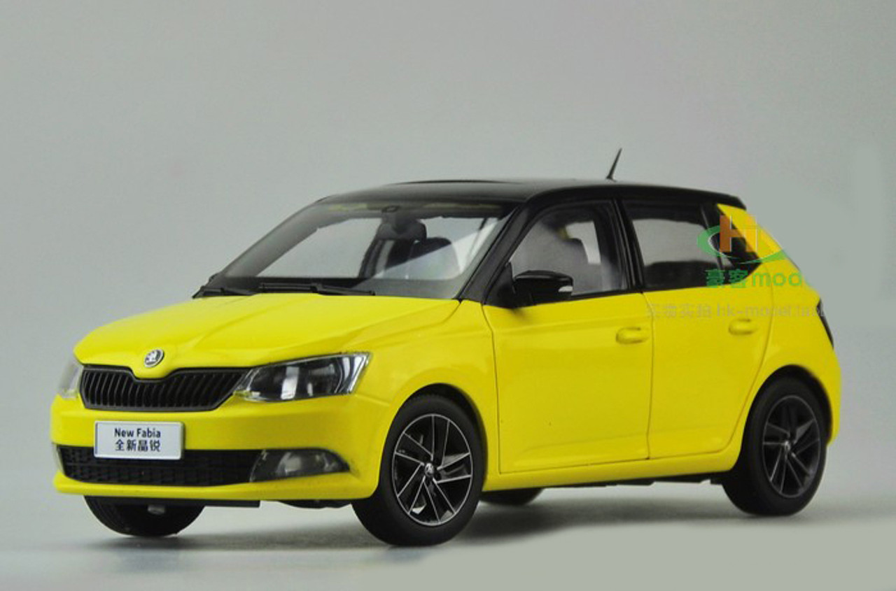 1/18 Dealer Edition Skoda Fabia (Yellow) - LIVECARMODEL.com