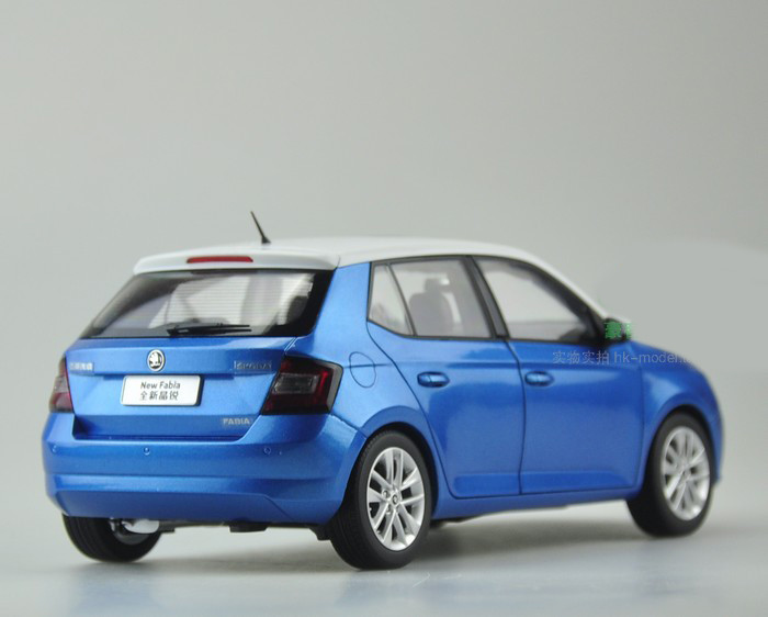1/18 Dealer Edition Skoda Fabia (Blue) - LIVECARMODEL.com