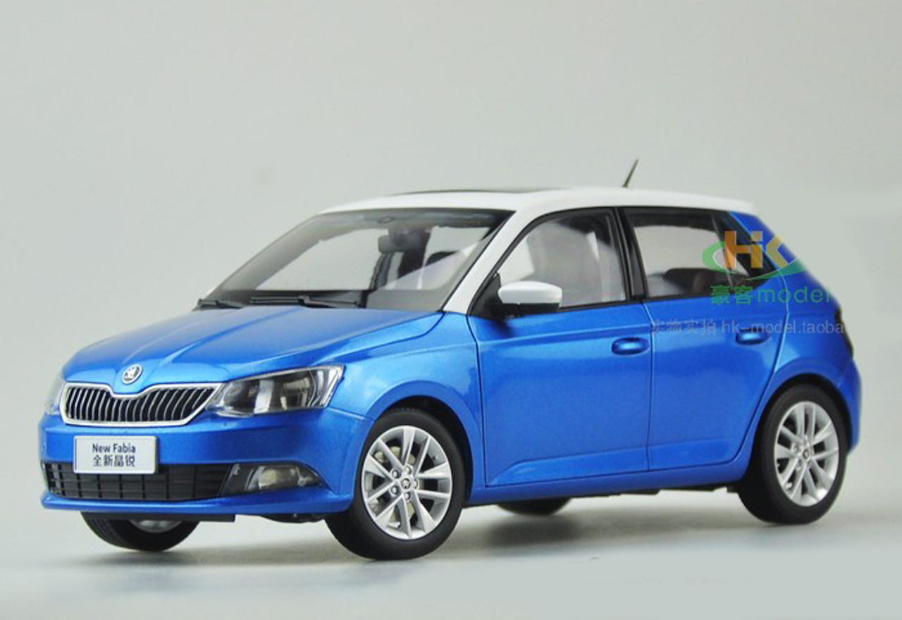 1/18 Dealer Edition Skoda Fabia (Blue) - LIVECARMODEL.com