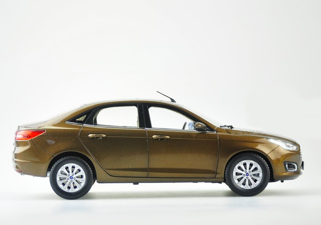 1/18 Dealer Edition Ford Escort (Brown)