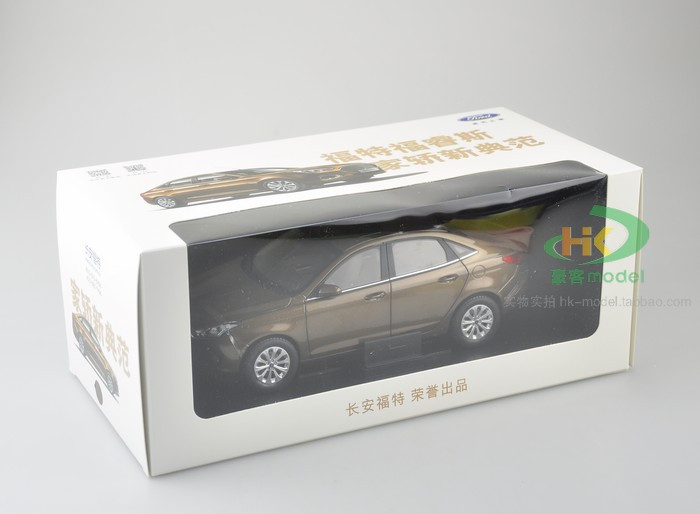 1/18 Dealer Edition Ford Escort (Brown) - LIVECARMODEL.com