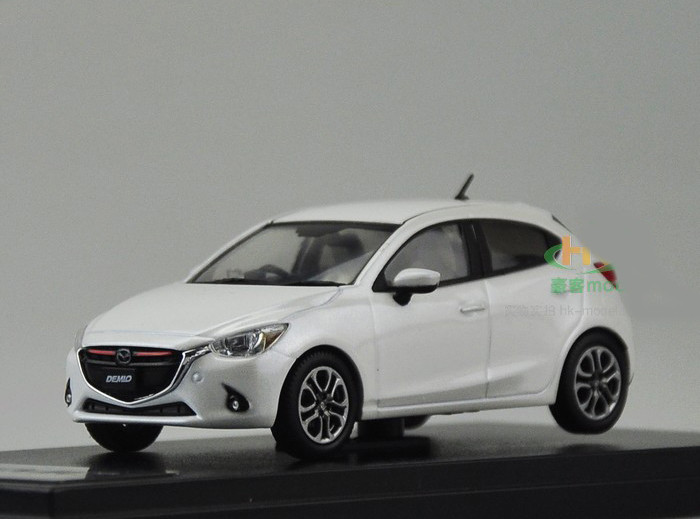 1/43 Dealer Edition Mazda 2 / Demio (White) - LIVECARMODEL.com