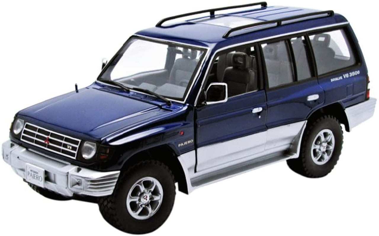 1/18 Sunstar 1998 MITSUBISHI PAJERO LWB Long Wheel Base 3.5 V6 (Blue) Diecast Car Model
