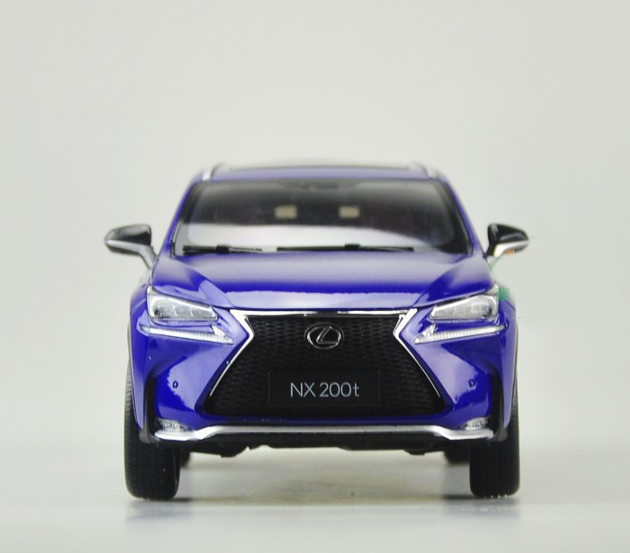 お得定番人気1/18　LEXUS特注 レクサス NX200T ブルー 初版モデル 乗用車