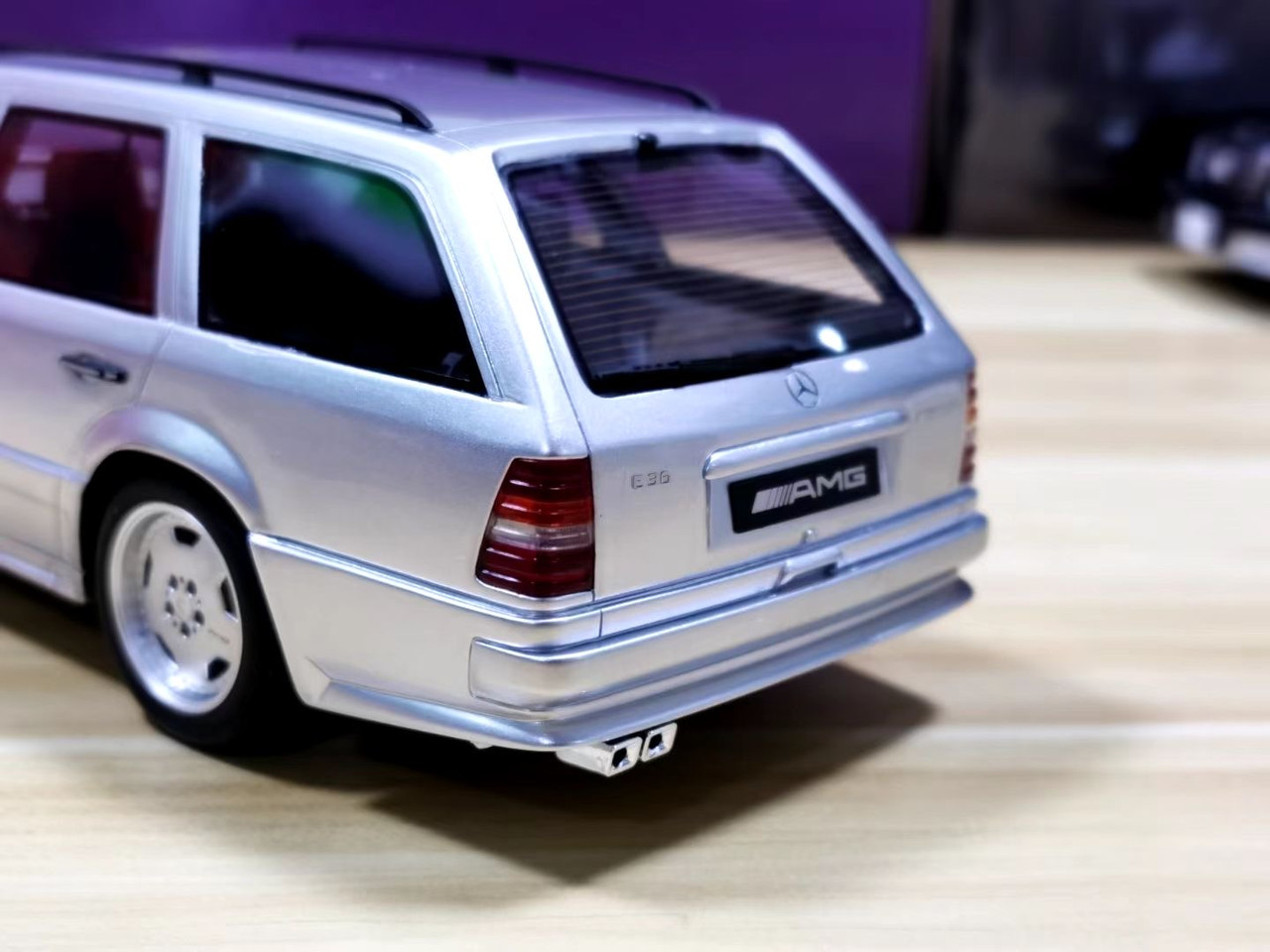 1/18 OTTO Mercedes-Benz Mercedes E36 AMG Wagon S124 W124 (Silver) Resin Car Model