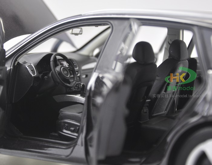 1/18 Kyosho Audi Q5 (Black) 1st Generation (Typ 8R; 2008–2017