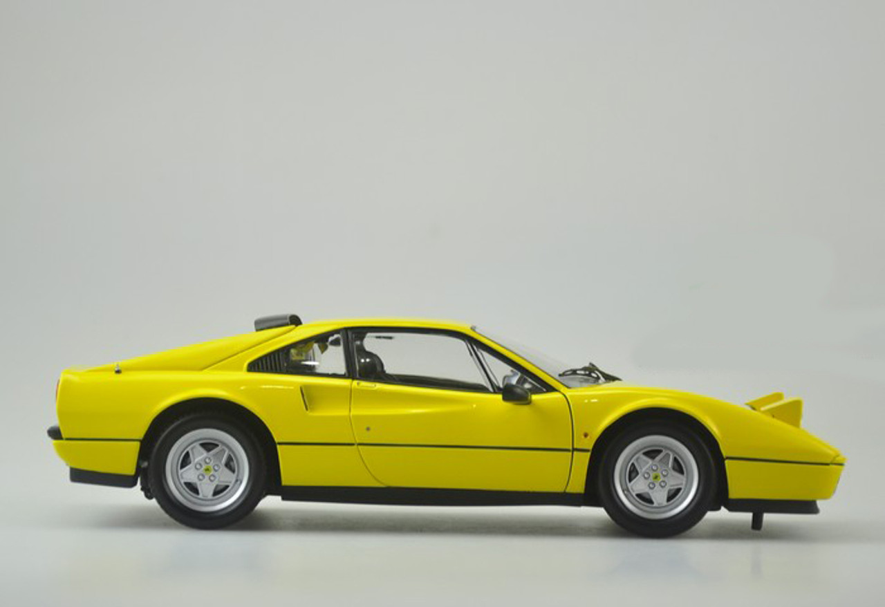 1/18 Kyosho Ferrari 328 GTB 328GTB (Yellow) Diecast Car Model