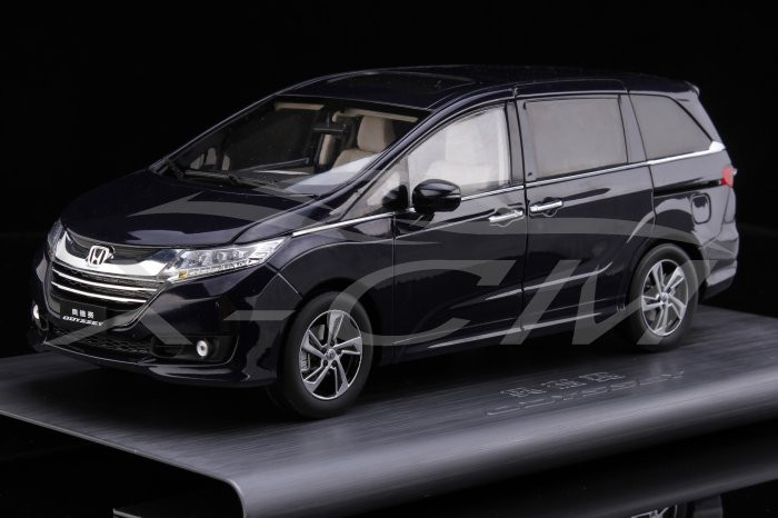 1/18 Dealer Edition 2015 2016 Honda Odyssey (Dark Blue) Diecast
