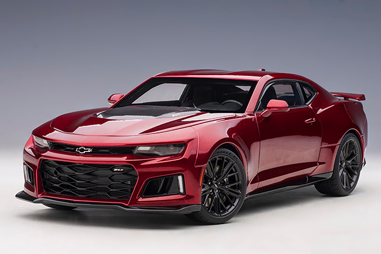 1/18 AUTOart 2017 Chevrolet Chevy Camaro ZL1 (Garnet Red Tintcoat) Car Model