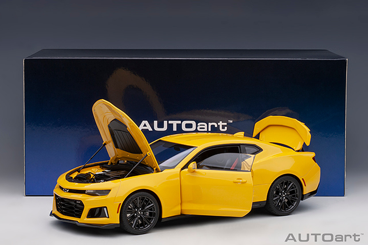 1/18 AUTOart 2017 Chevrolet Chevy Camaro ZL1 (Bright Yellow) Car Model