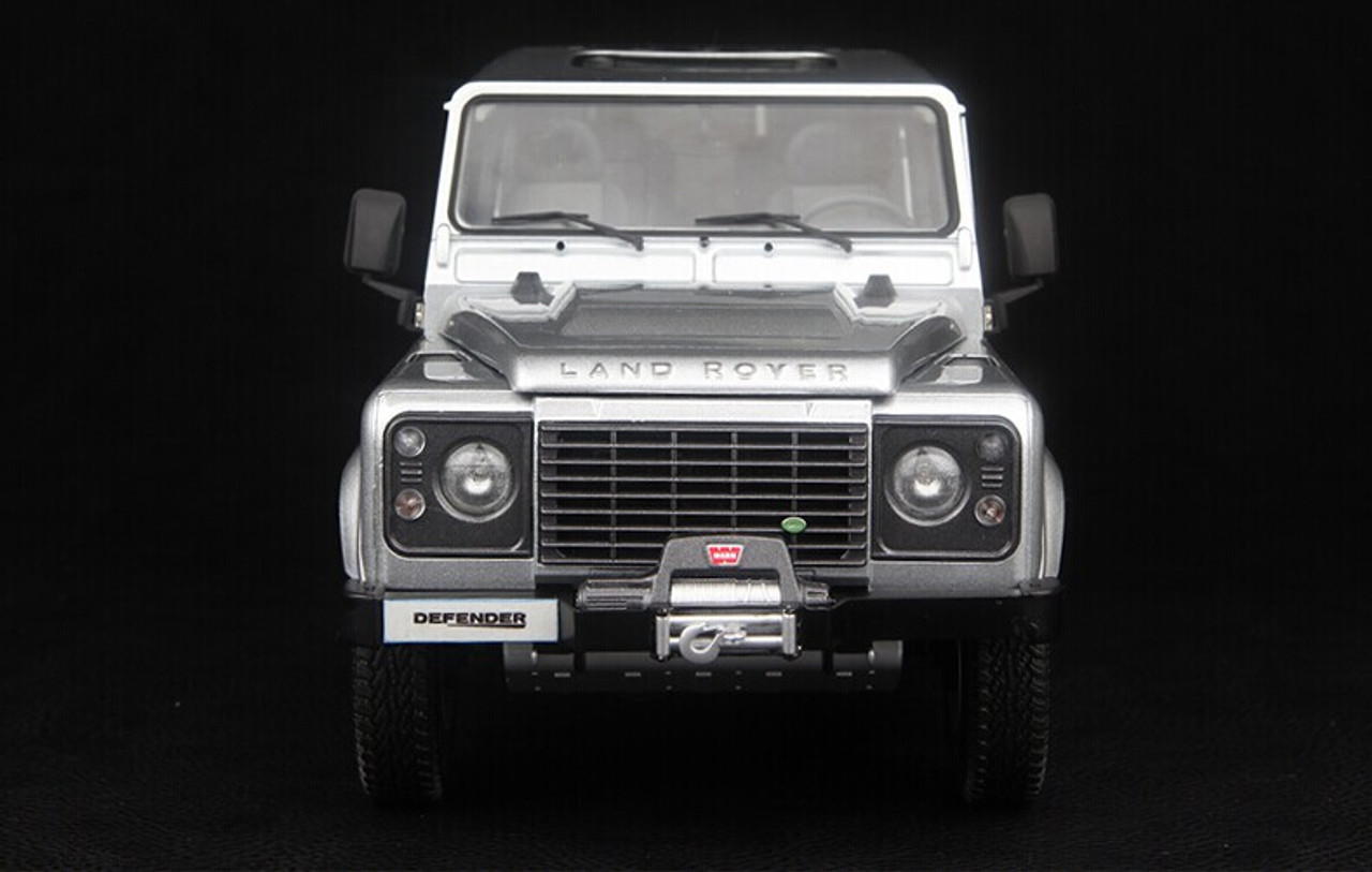 1/18 Kyosho Land Rover Defender 90 Short Wheelbase (Silver) Diecast Car Model