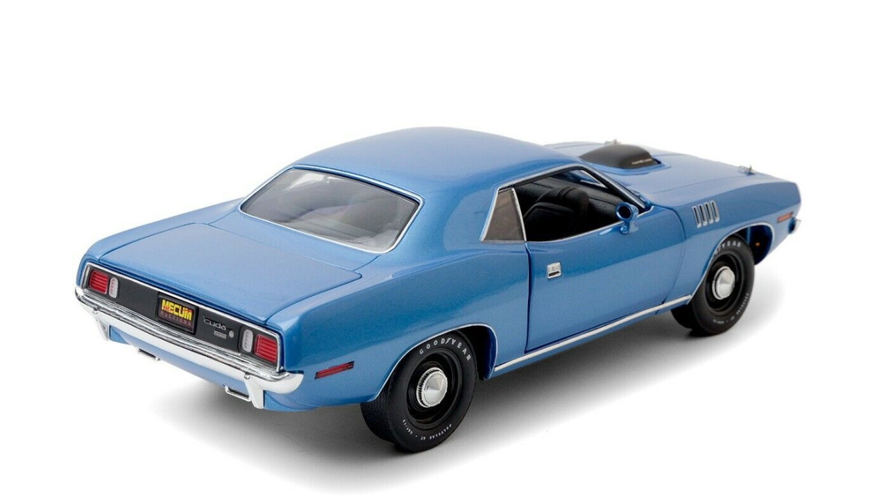 1/18 1971 Plymouth HEMI Cuda (Blue) Highway 61 Diecast Car Model