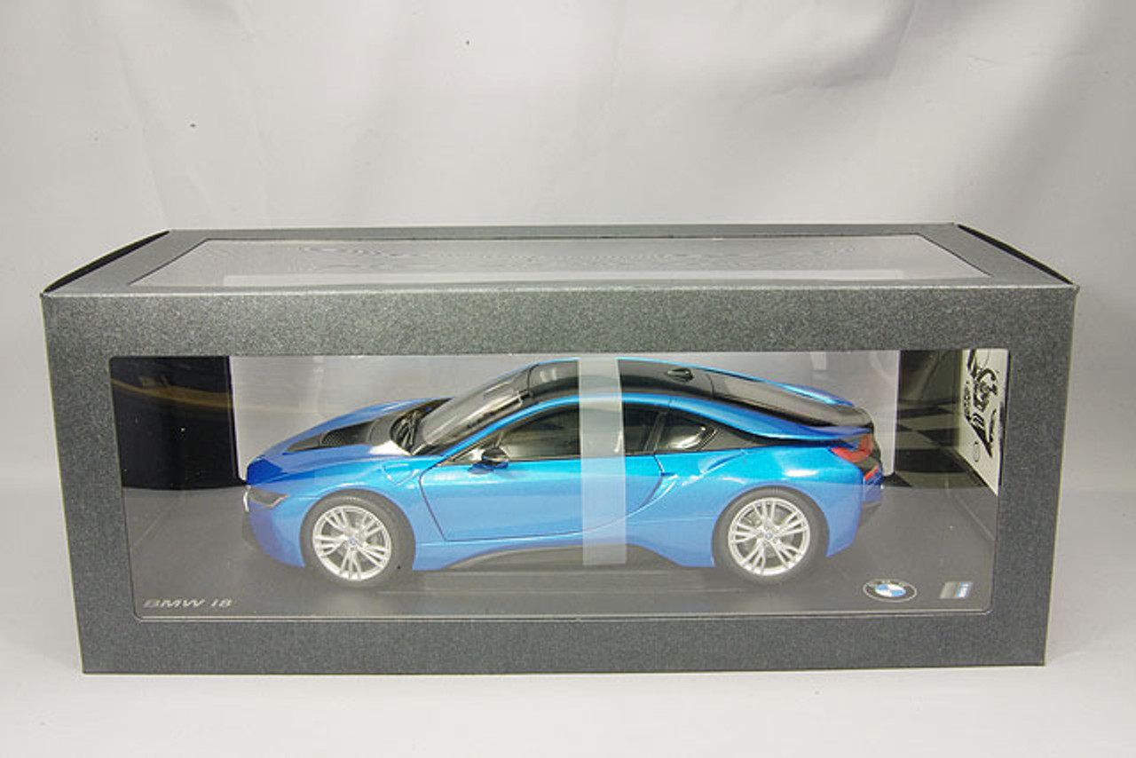 1/18 Dealer Edition BMW i8 (Blue) Diecast Car Model