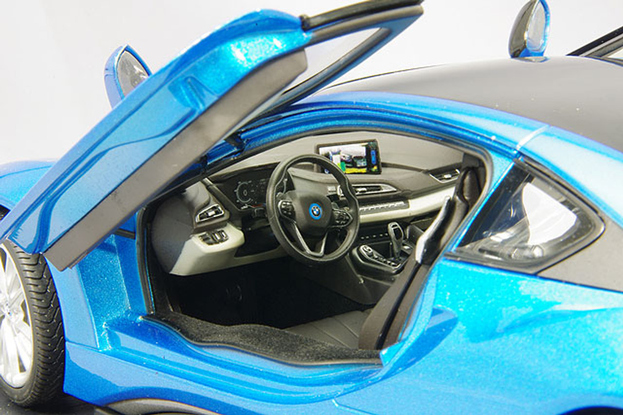 1/18 Dealer Edition BMW i8 (Blue) Diecast Car Model - LIVECARMODEL.com