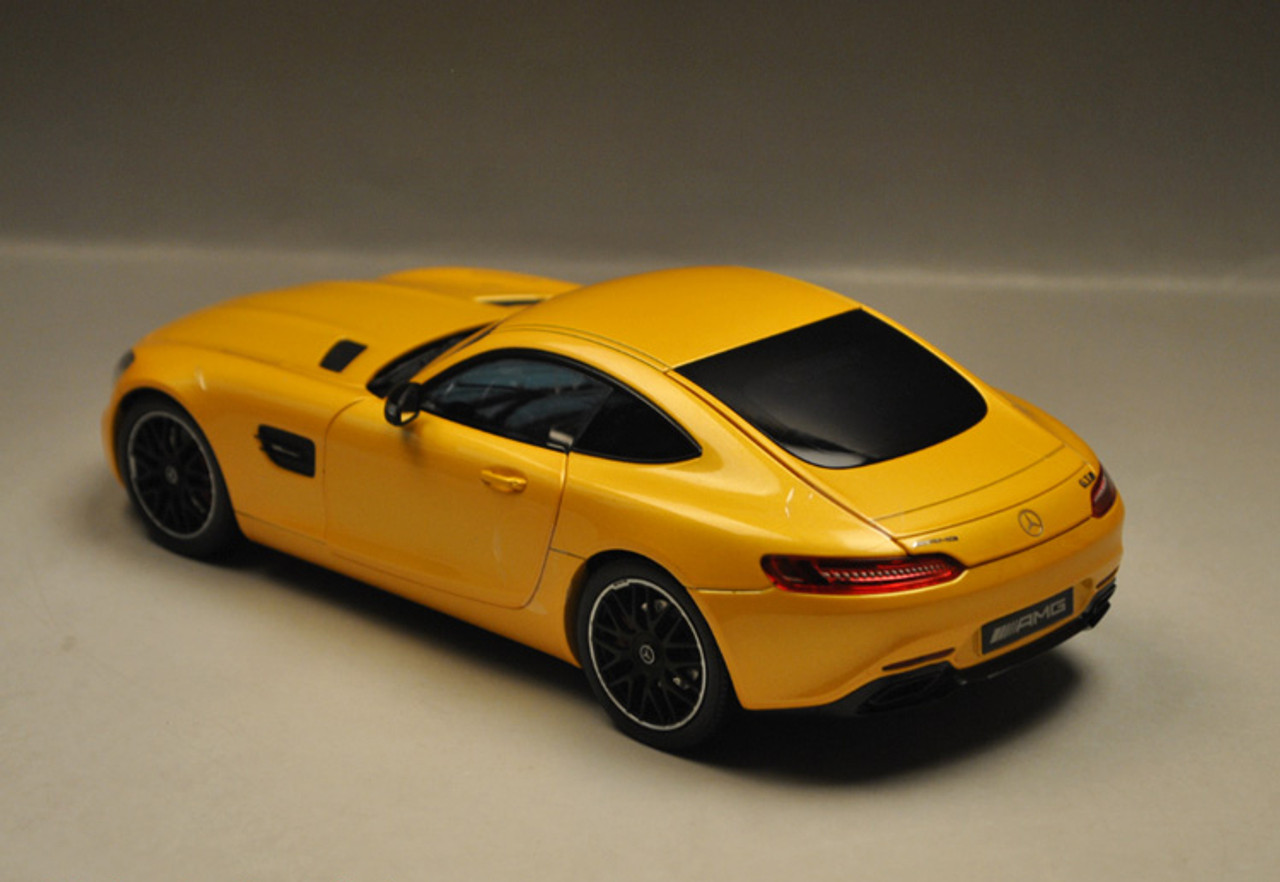 1/18 Dealer Edition Mercedes-Benz Mercedes AMG GT S GTS (Yellow 