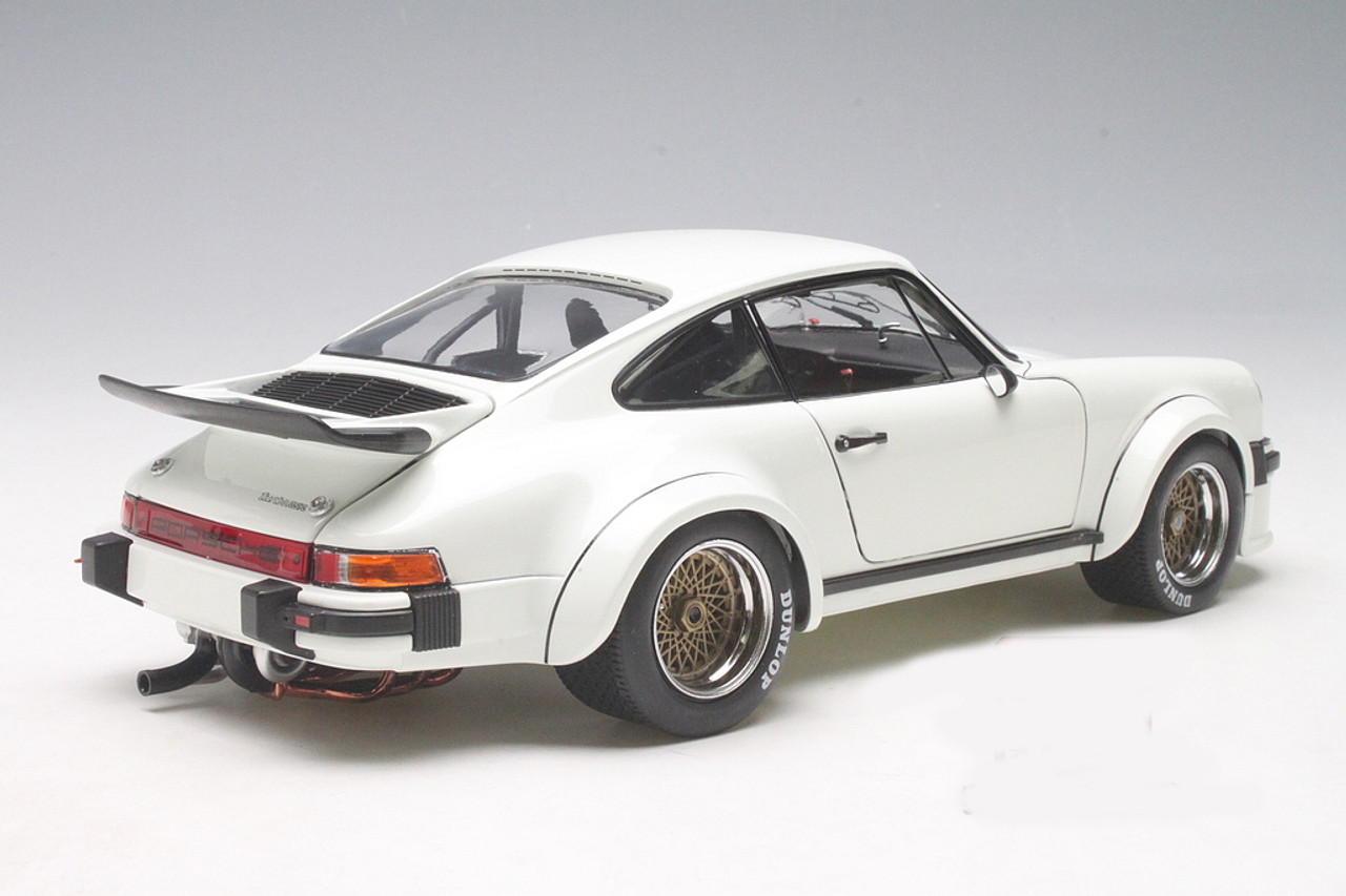 1/18 Schuco Porsche 934 RSR (White) Diecast Car Model