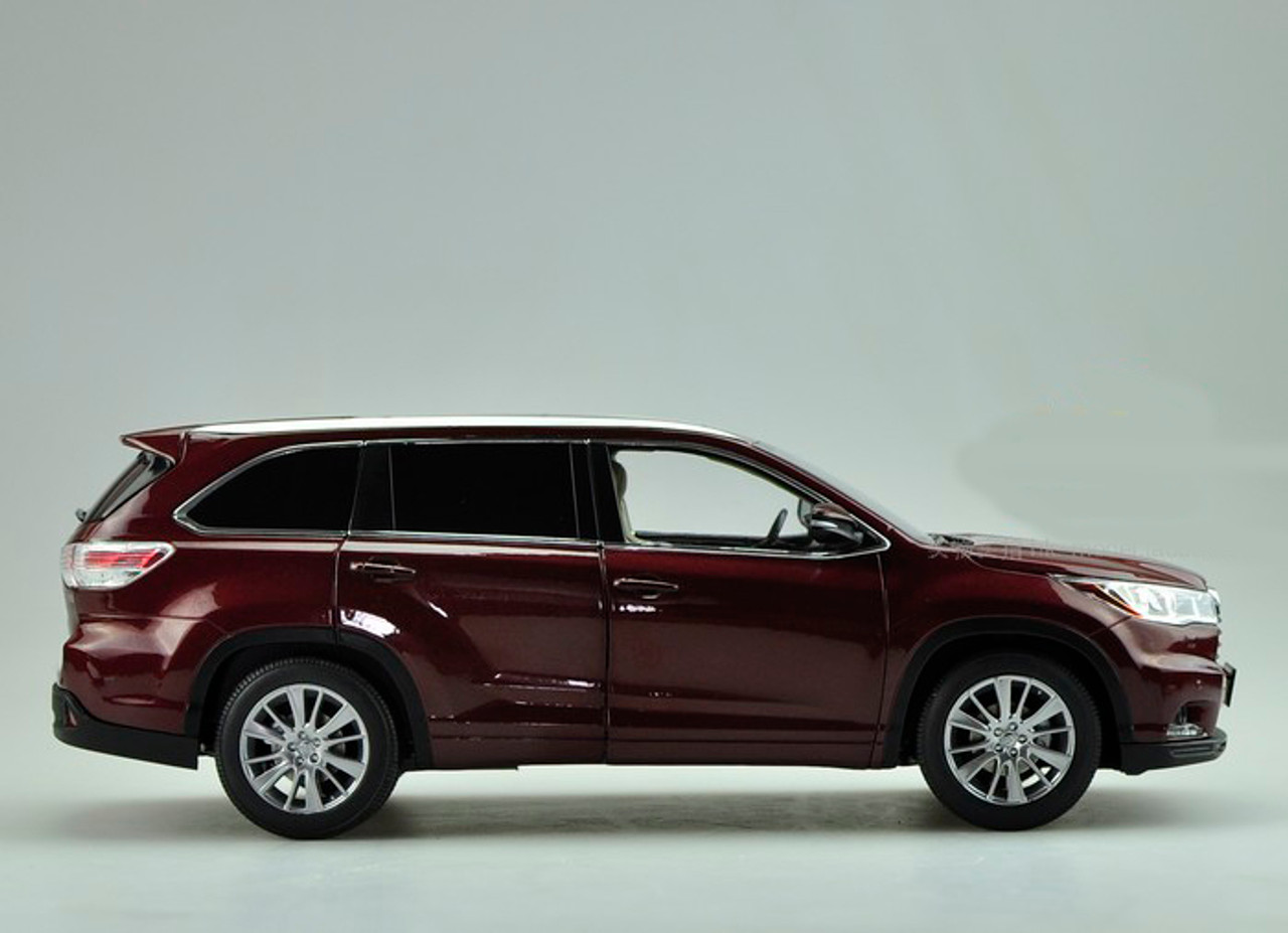 1/18 Dealer Edition 2015 Toyota Highlander (Red)