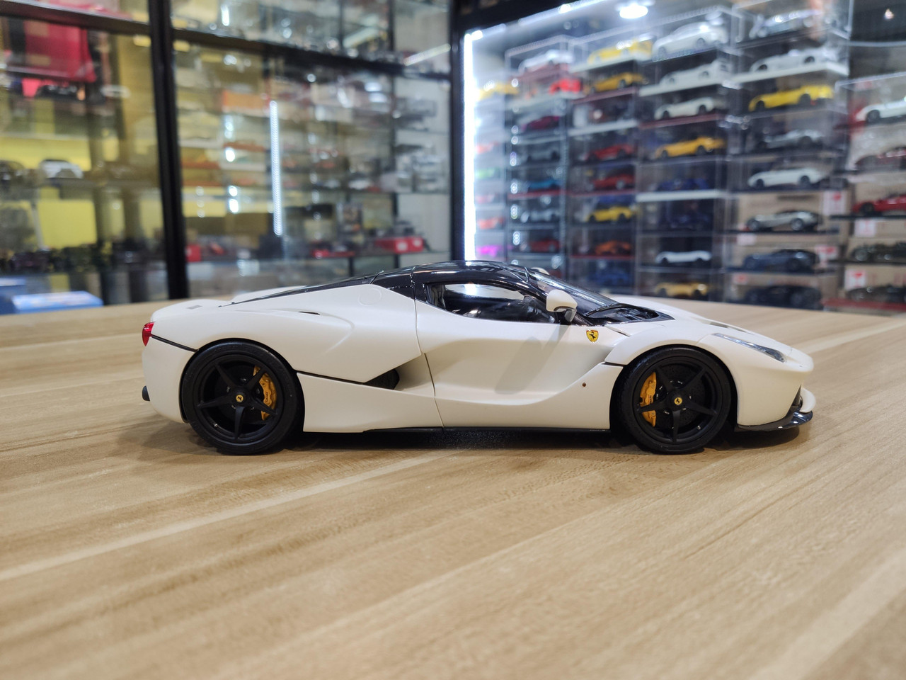 その他 01 1/18 BBR Ferrari LaFerrari (Fuji White) Diecast Car Model