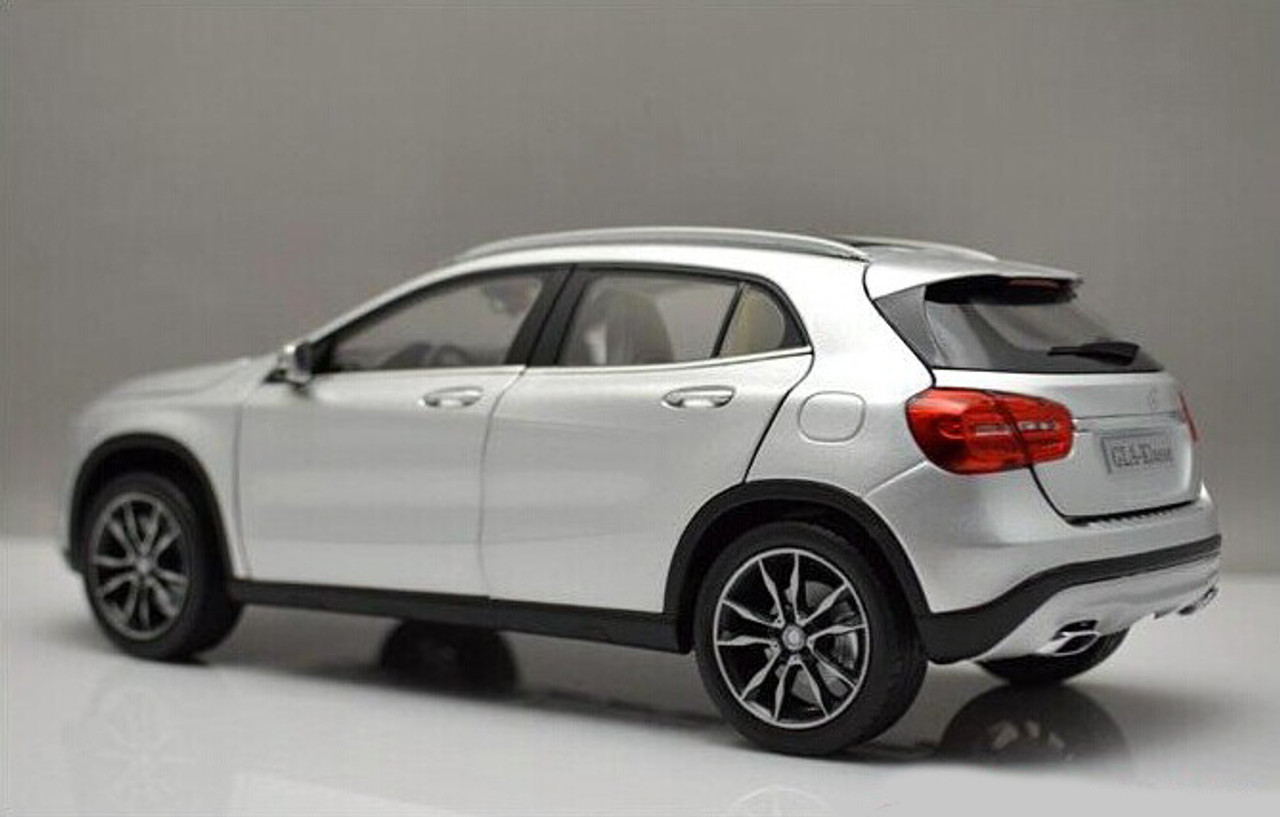 Mercedes-Benz GLA-Klasse ミニカー グレー1/18 1/18 Diecast Mercedes-Benz GLA-Klasse Grey Norev Scale Model