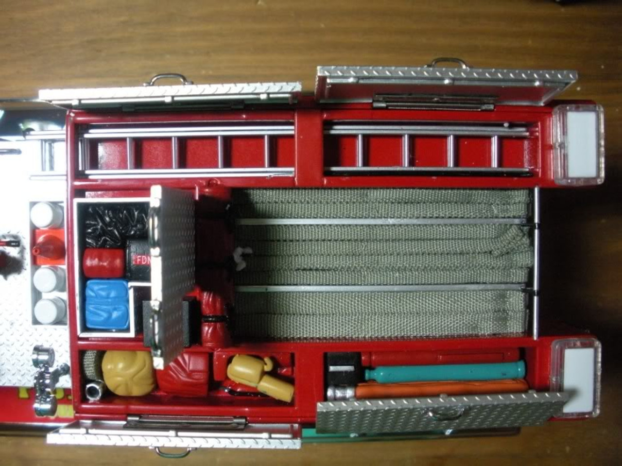 1/32 CODE3 FDNY SEAGRAVE PUMPER SQUAD 61 DIAMOND PLATE SERIES