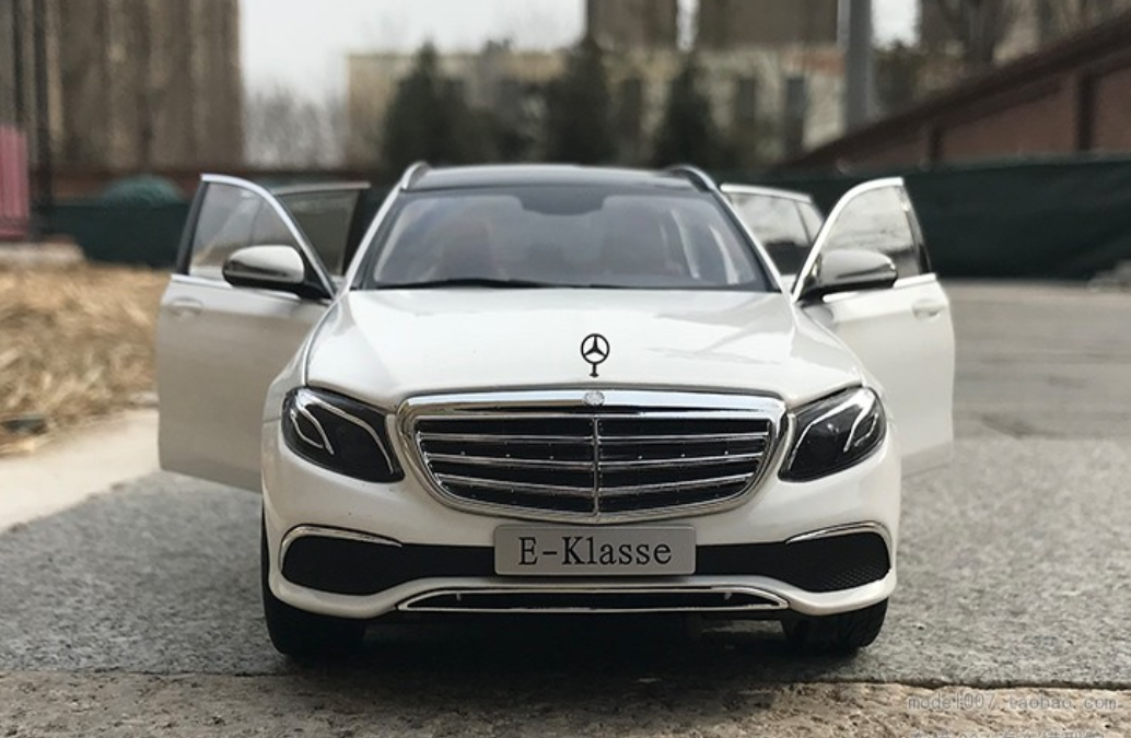 iScale メルセデスベンツ E320 (1/18) 1⁄18 iScale 204-020 | ミニカー