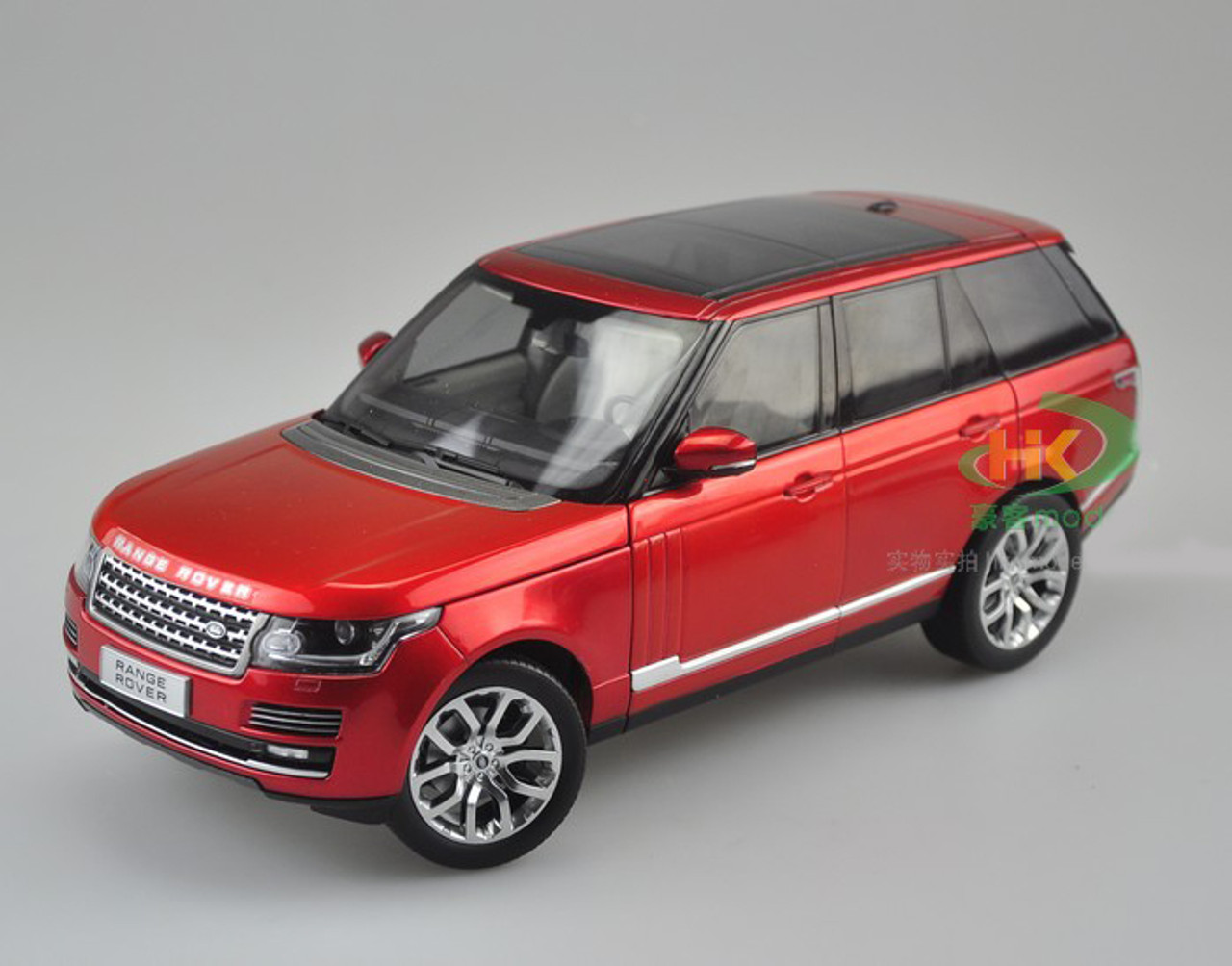 1/18 GTAUTOS Land Rover Range Rover 4th Generation (2013-Present) (Red) Diecast Car Model