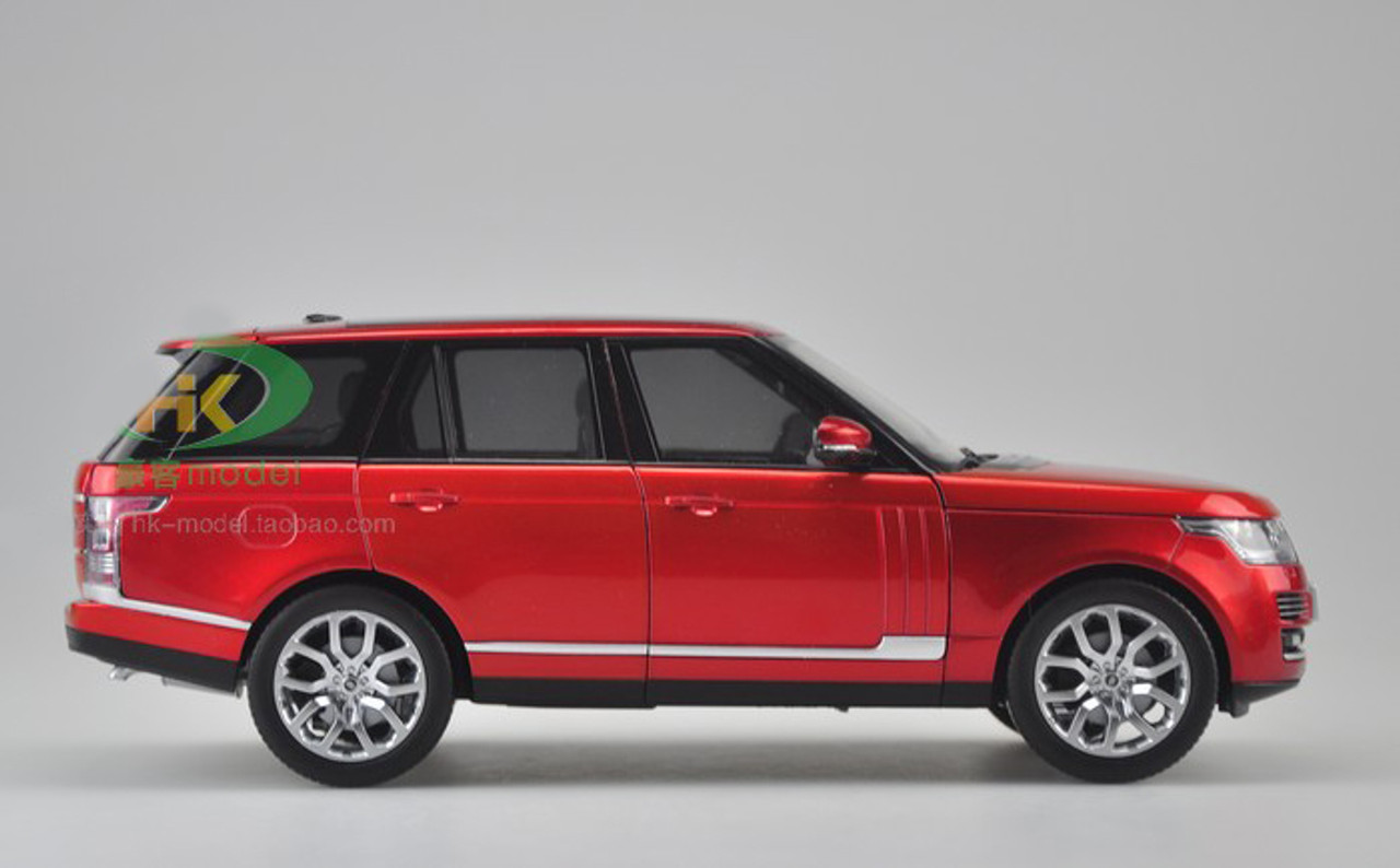 1/18 GTAUTOS Land Rover Range Rover 4th Generation (2013-Present) (Red) Diecast Car Model