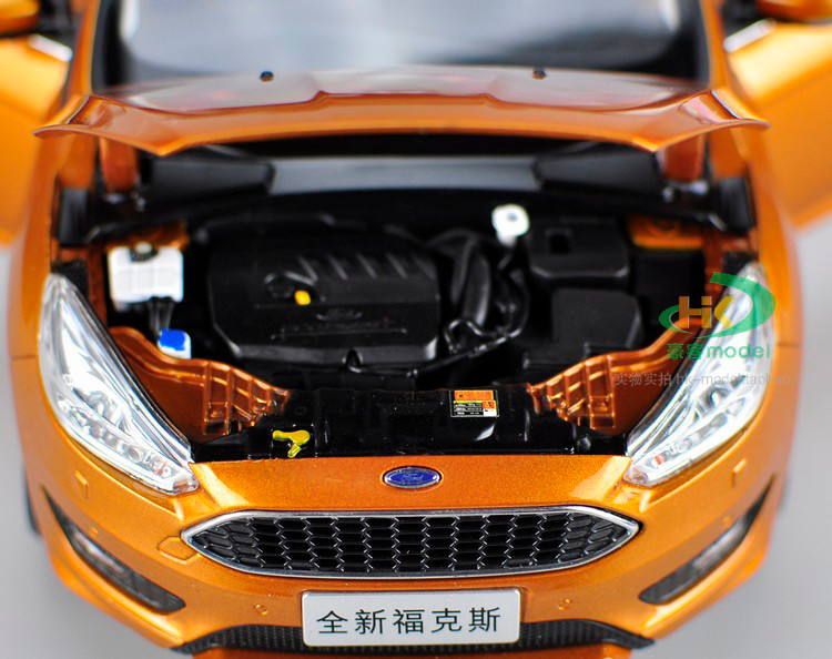 1/18 Dealer Edition 2015 Ford Focus (Orange) Diecast Car Model
