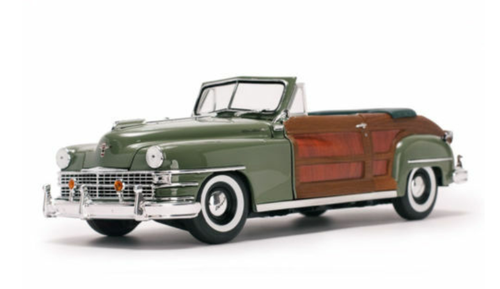 1/18 American Collectibles - 1948 Chrysler Town & Country Diecast Car Model