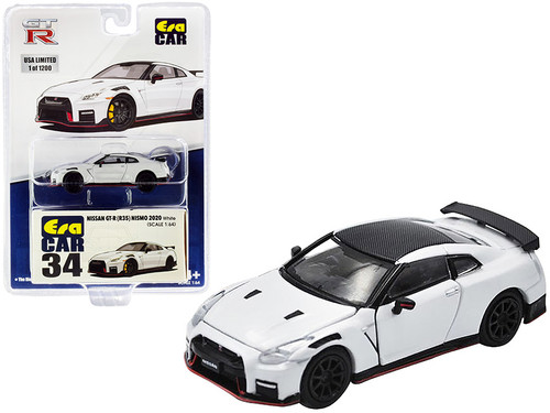 2020 Nissan GT-R (R35) Nismo RHD (Right Hand Drive) White with Carbon Top Limited Edition to 1200 pieces 1/64 Diecast Model Car by Era Car